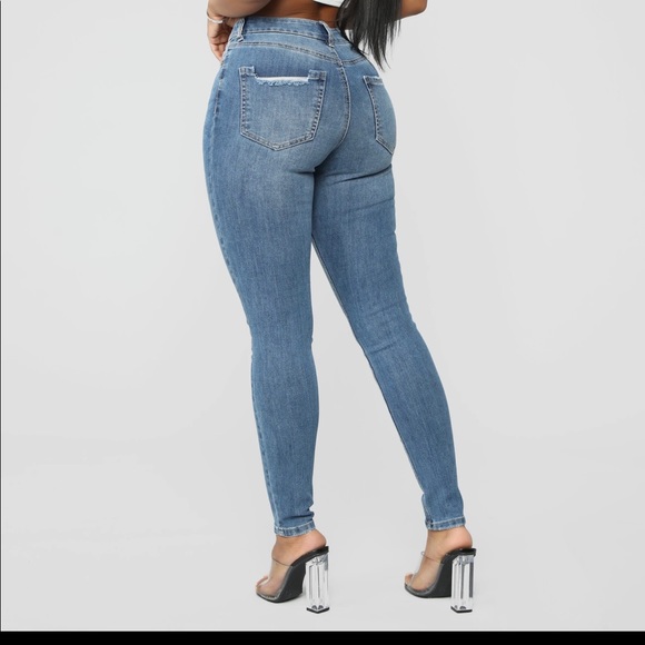 Can’t Let Me Go Skinny Jeans - Picture 5 of 6